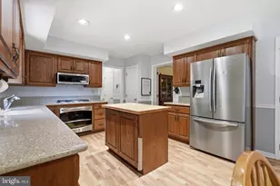 1137 Red Oak Dr, Garnet Valley, PA 19060 - Photo 7