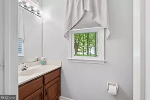 1137 Red Oak Dr, Garnet Valley, PA 19060 - Photo 19