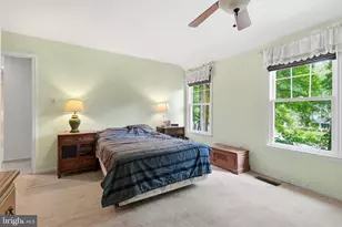 1137 Red Oak Dr, Garnet Valley, PA 19060 - Photo 29
