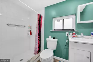 402 Market St, Marcus Hook, PA 19061 - Photo 21
