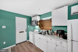 402 Market St, Marcus Hook, PA 19061 - Photo 21