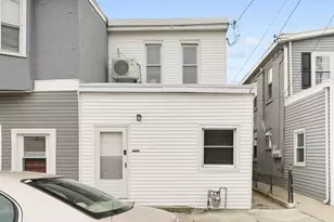 402 Market St, Marcus Hook, PA 19061 - Photo 3