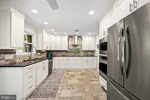 416 Yorkshire Rd, Bryn Mawr, PA 19010 - Photo 9