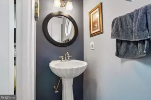 18 N Malin Rd, Broomall, PA 19008 - Photo 13