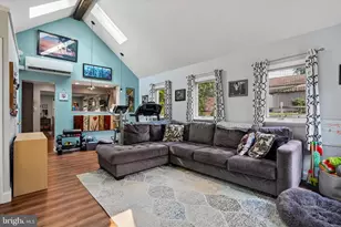 18 N Malin Rd, Broomall, PA 19008 - Photo 13