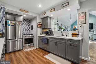 18 N Malin Rd, Broomall, PA 19008 - Photo 9