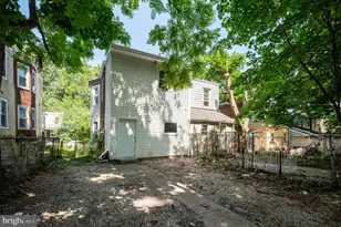 209 N 2nd St, Darby, PA 19023 - Photo 25