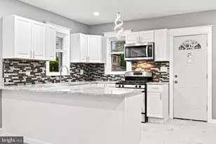 216 Woodlawn Ave, Collingdale, PA 19023 - Photo 9