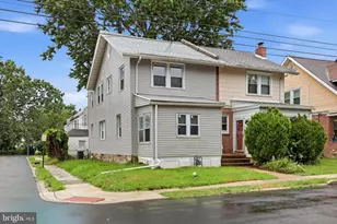 216 Woodlawn Ave, Collingdale, PA 19023 - Photo 1
