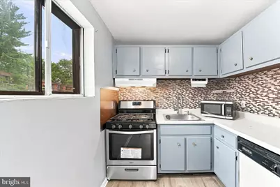 100 E Glenolden Ave Avenue #D-9, Glenolden, PA 19036 - Photo 13