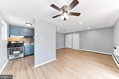 100 E Glenolden Ave Avenue #D-9, Glenolden, PA 19036 - Photo 11
