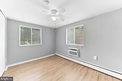 100 E Glenolden Ave Avenue #D-9, Glenolden, PA 19036 - Photo 17