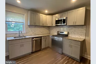 1026 Hansen Place, Darby, PA 19023 - Photo 7
