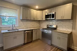 1026 Hansen Pl, Darby, PA 19023 - Photo 7