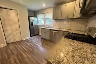 1026 Hansen Pl, Darby, PA 19023 - Photo 9