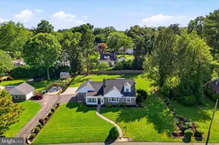 411 Osborne Ln, Wallingford, PA 19086 - Photo 1