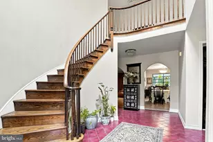 315 Pheasant Hill Dr, Bryn Mawr, PA 19010 - Photo 3