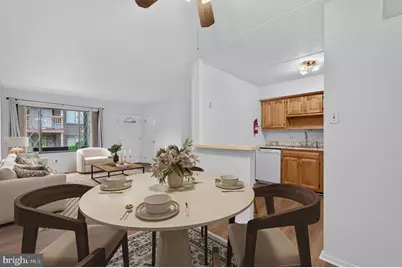 5200 Hilltop Drive #313, Brookhaven, PA 19015 - Photo 7