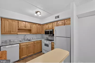 5200 Hilltop Drive #313, Brookhaven, PA 19015 - Photo 9