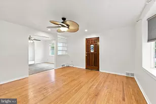 517 Poplar St, Sharon Hill, PA 19079 - Photo 3