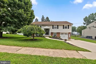 2255 Hillside Lane, Aston, PA 19014 - Photo 3