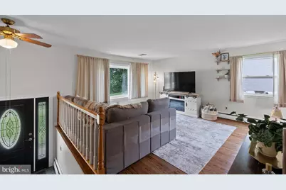 2255 Hillside Lane, Aston, PA 19014 - Photo 7