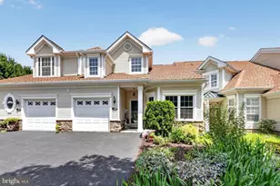18 Dresner Cir, Upper Chichester, PA 19061 - Photo 1