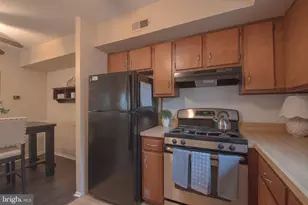 6106 Hilltop Dr, Brookhaven, PA 19015 - Photo 9