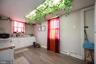 301 N 10th St, Darby, PA 19023 - Photo 9