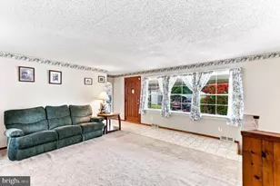3813 Currant, Boothwyn, PA 19061 - Photo 5