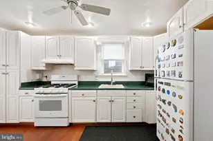 1249 E 12th St, Eddystone, PA 19022 - Photo 11