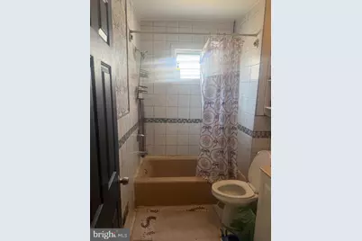 404 Colwyn Avenue, Darby, PA 19023 - Photo 5