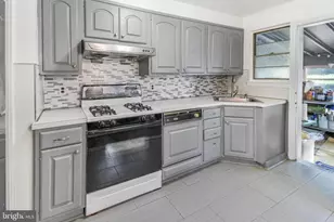 140 Rockwood Dr, Havertown, PA 19083 - Photo 9