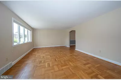 410 W Grays Avenue, Glenolden, PA 19036 - Photo 7