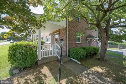410 W Grays Avenue, Glenolden, PA 19036 - Photo 3