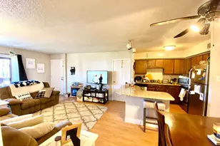 5200 Hilltop Dr, Brookhaven, PA 19015 - Photo 11