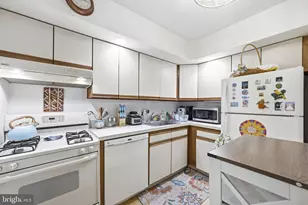 80 W Baltimore Ave, Lansdowne, PA 19050 - Photo 15