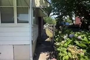 3007 W 10th St, Chester, PA 19013 - Photo 7