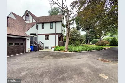 556 Saint Davids Avenue, Wayne, PA 19087 - Photo 3
