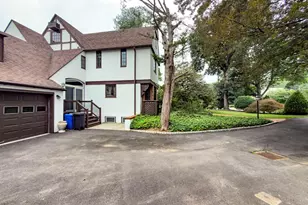 556 St Davids Ave, Wayne, PA 19087 - Photo 3