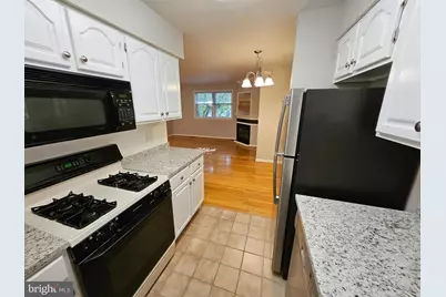 200 N Wayne Avenue #9, Wayne, PA 19087 - Photo 7