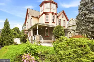 19 W Hinckley Ave, Ridley Park, PA 19078 - Photo 1
