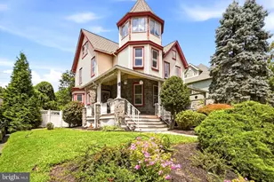 19 W Hinckley Ave, Ridley Park, PA 19078 - Photo 1
