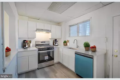 1018 W 7th Street, Chester, PA 19013 - Photo 5