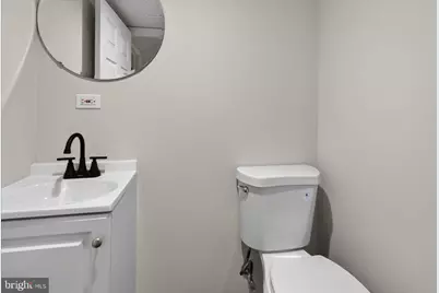 1044 W Ashland Avenue, Glenolden, PA 19036 - Photo 11