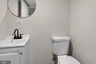 1044 W Ashland Ave, Glenolden, PA 19036 - Photo 11