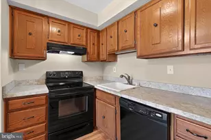 5200 Hilltop Dr, Brookhaven, PA 19015 - Photo 13