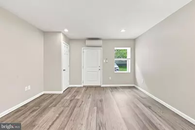 327 Powhattan Avenue #B, Essington, PA 19029 - Photo 5