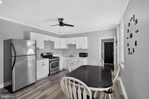 1401 Edgmont Ave, Chester, PA 19013 - Photo 15