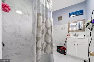 27 Glendale Rd, Upper Darby, PA 19082 - Photo 13